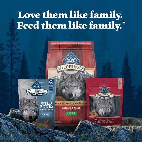 Blue Buffalo Wilderness merienda para higiene dental de perros pequeños.