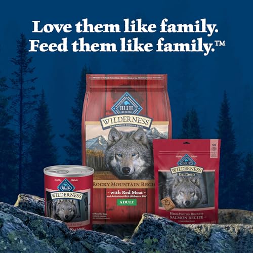 Blue Buffalo Wilderness: perro disfruta al comer en cuenco.