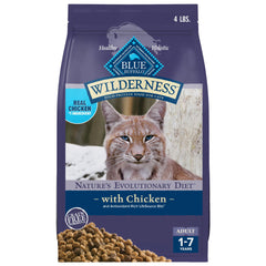 Blue Buffalo Wilderness con pollo real en empaque, alimento seco premium para gatos adultos.