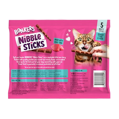 Gato con entrega manual de Bonkers Nibble Sticks