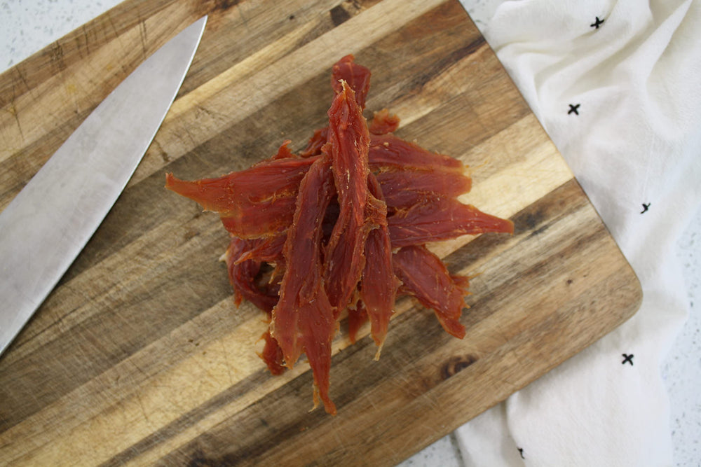 Cadet pechuga de pato jerky, ideal para entrenar buenas conductas con premios sabrosos.