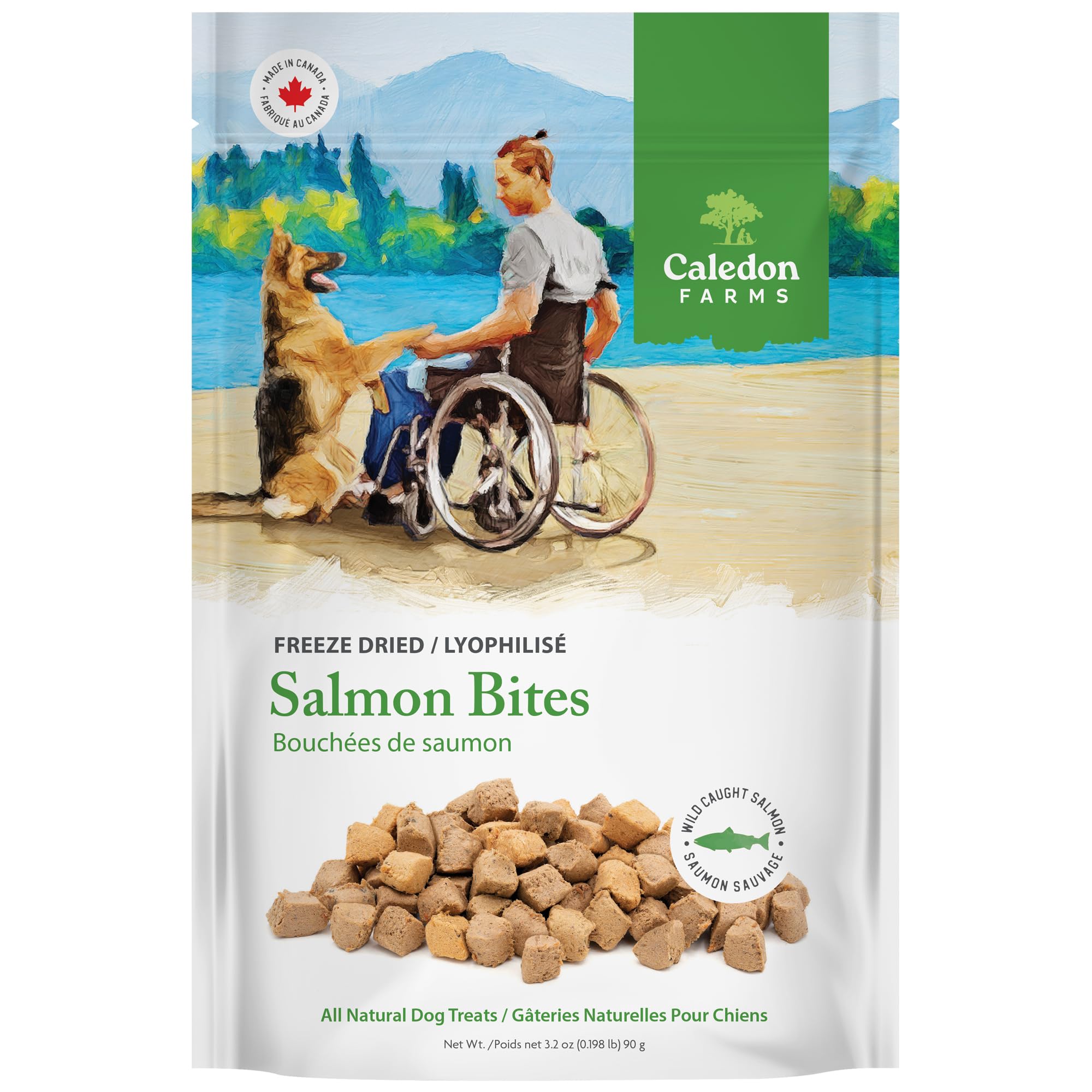 Caledon Farms Freeze-Dried Salmon Bites primer plano, textura crujiente.