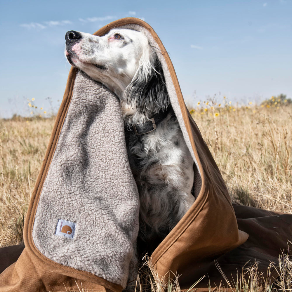 Carhartt cobertor para mascota de tamaño 59.5 x 45.5 pulgadas, cobertura amplia.