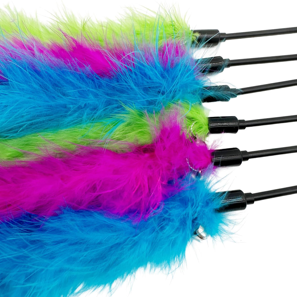 CATENEED materiales plumas y plástico ligeros para manejo cómodo.