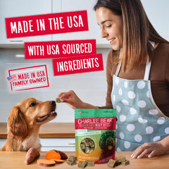 Charlee Bear Bocaditos con arándanos y manzanas para nutrientes naturales.