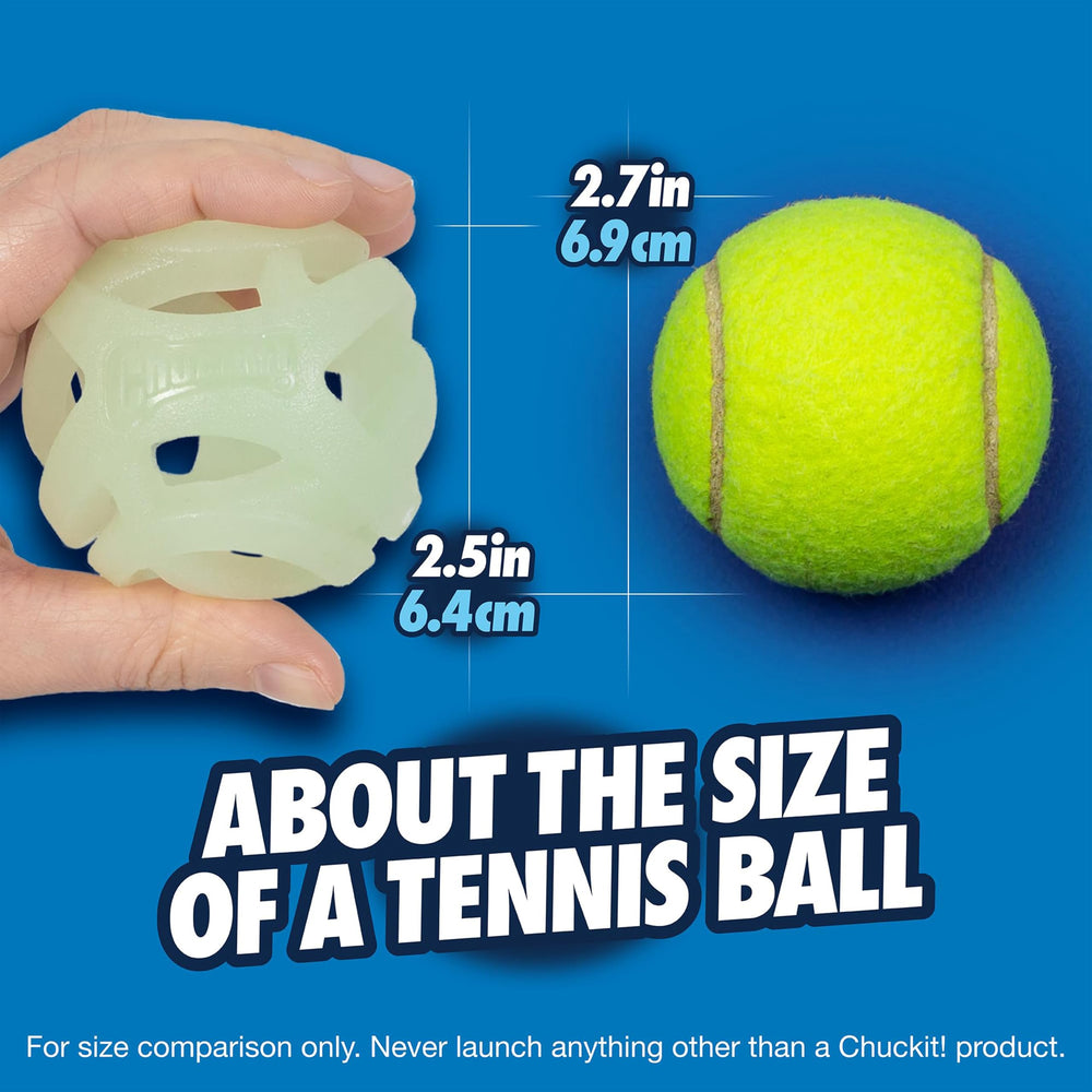 Pelota Chuckit! Air Glow compatible con lanzadores para distancias largas y divertidas.