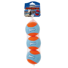 Chuckit! pelotas anfibias que flotan alto para fácil localización.
