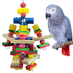 Cokliomc Juguetes para aves en madera natural estimulan mordisqueos y exploración.