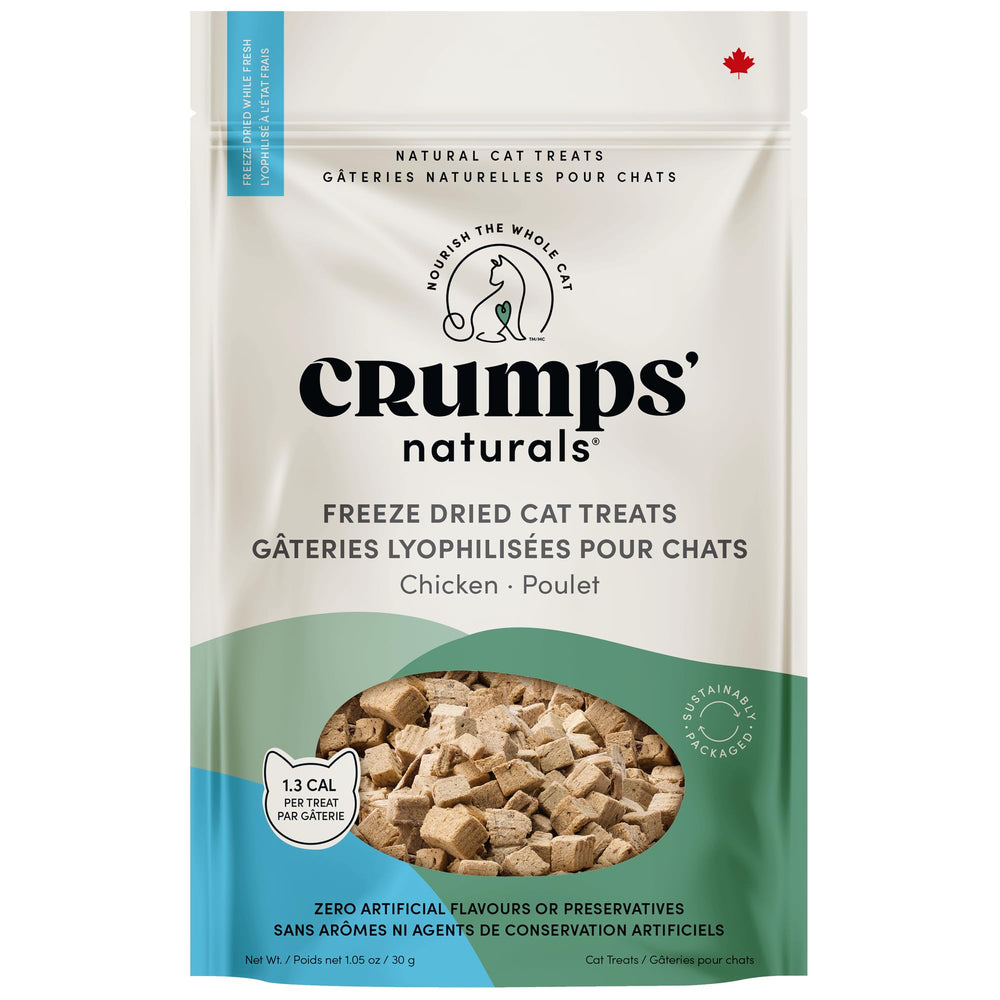 Crumps Naturals premia al gato con pollo crujiente y sabor intenso.