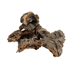DBDPet corteza de corcho instalada en terrario para crear escondites naturales.