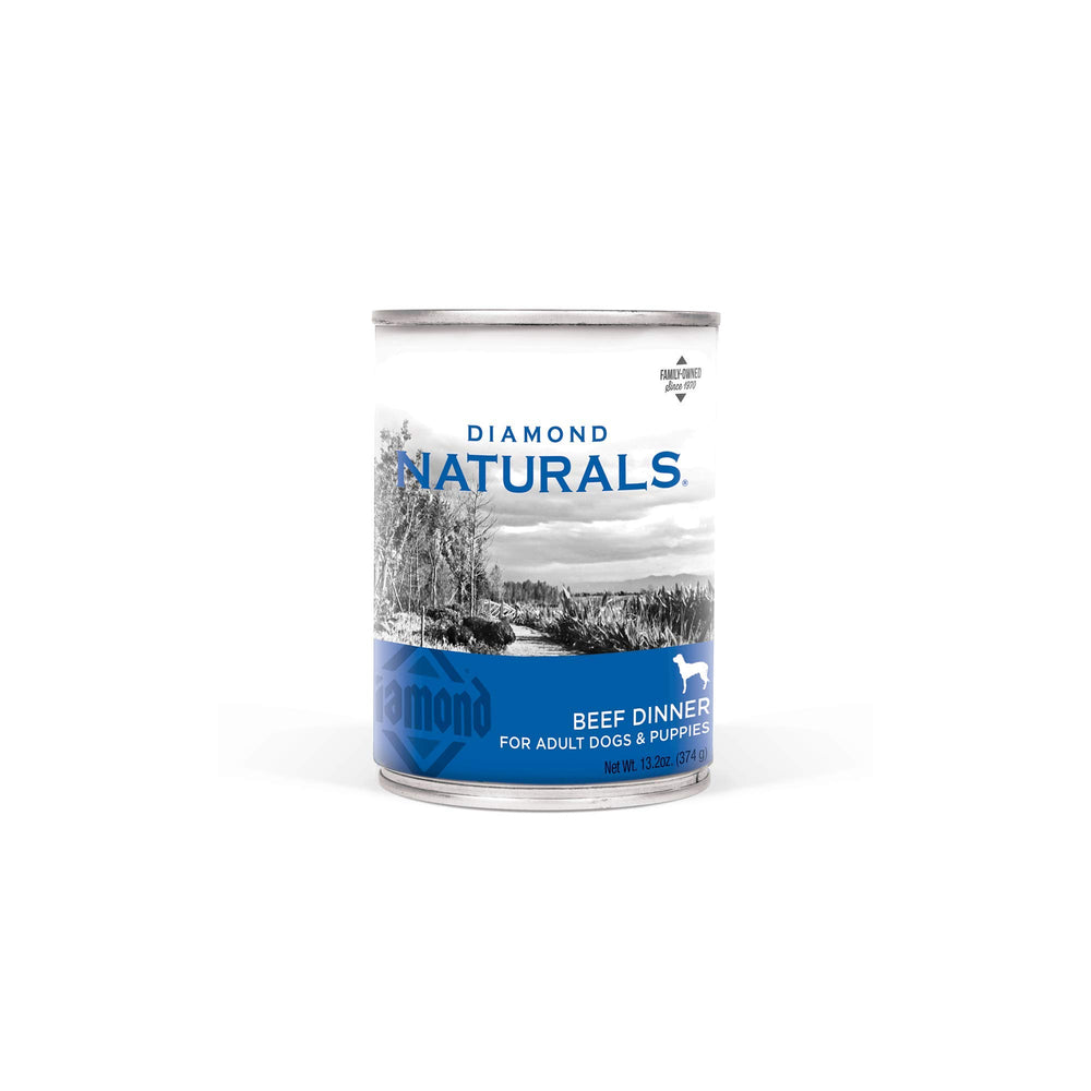 Diamond Naturals cena de res en lata para perros, ideal para comidas diarias.