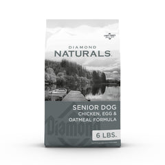 Diamond Naturals: bolsa de comida con pollo sin jaula para perros mayores.
