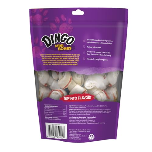 Hueso Dingo con pollo jerky envuelto en cuero crudo para masticar.