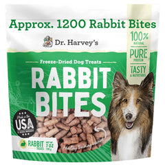 Dr. Harvey's Bocados de conejo liofilizados con textura crujiente para perros.