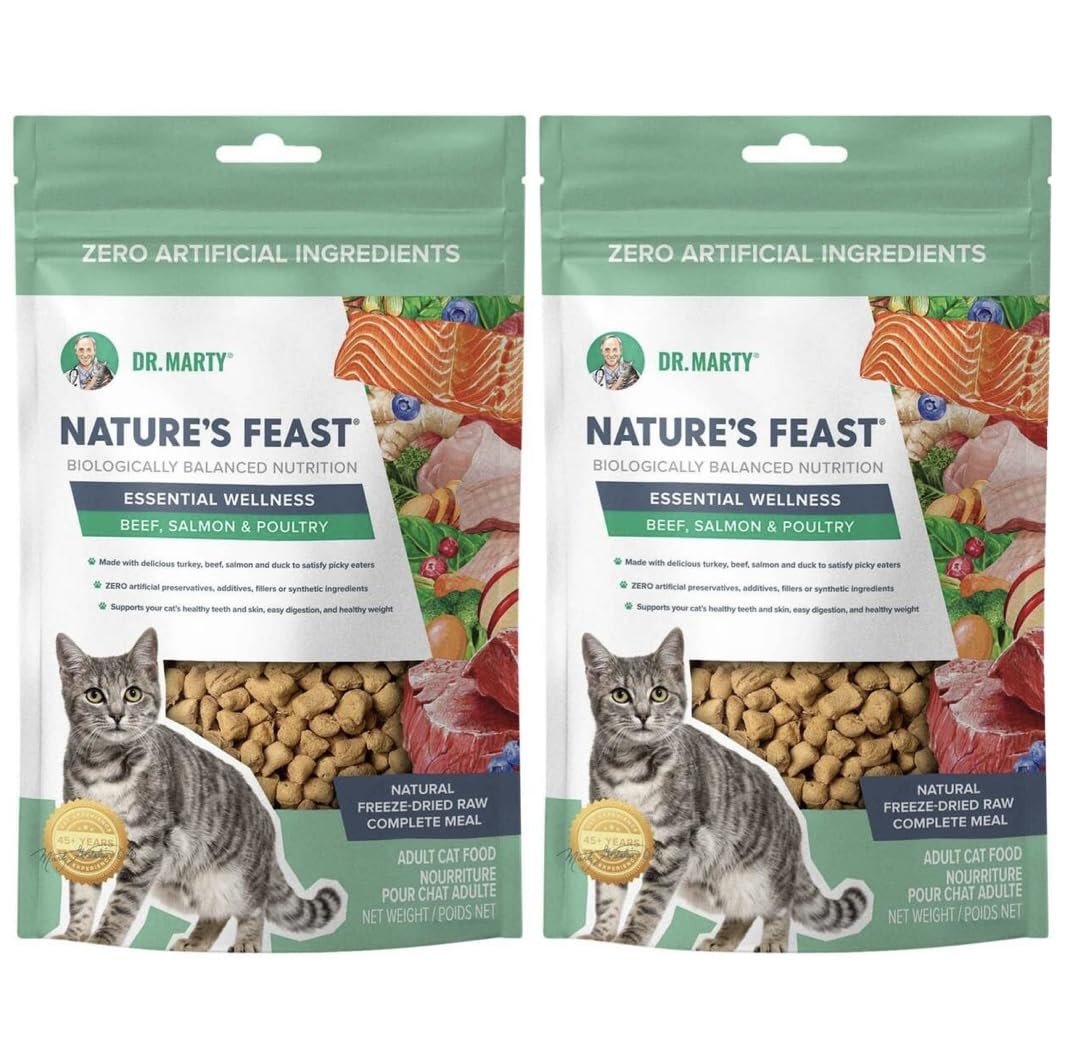 Dr. Marty Nature's Feast para gatos, comida seca con carne, salmón y pollo.