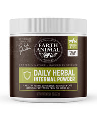 Polvo herbal de Earth Animal Apothecary para protección natural de perros y gatos.