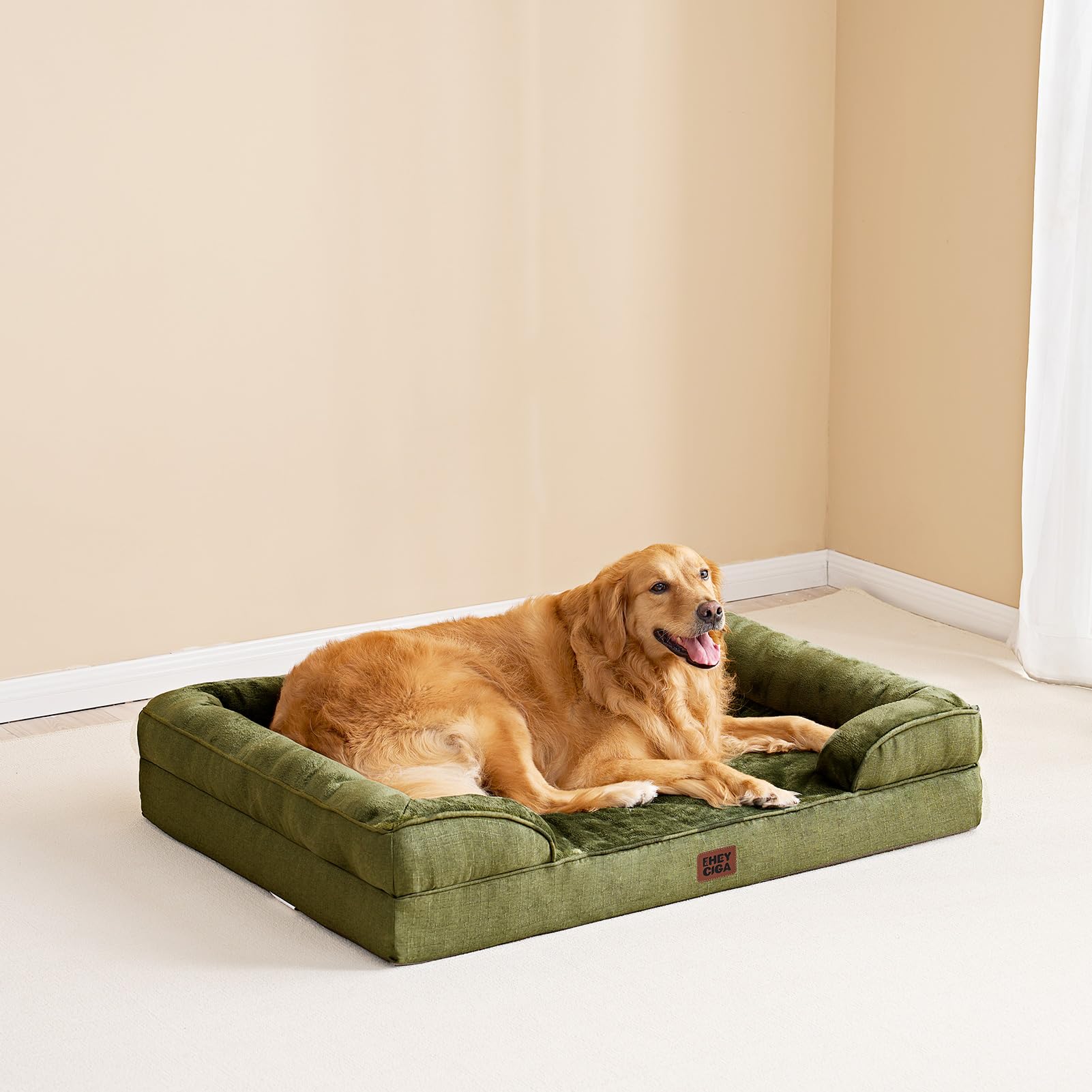Cama EHEYCIGA en color oliva verde, estilo moderno para el hogar.