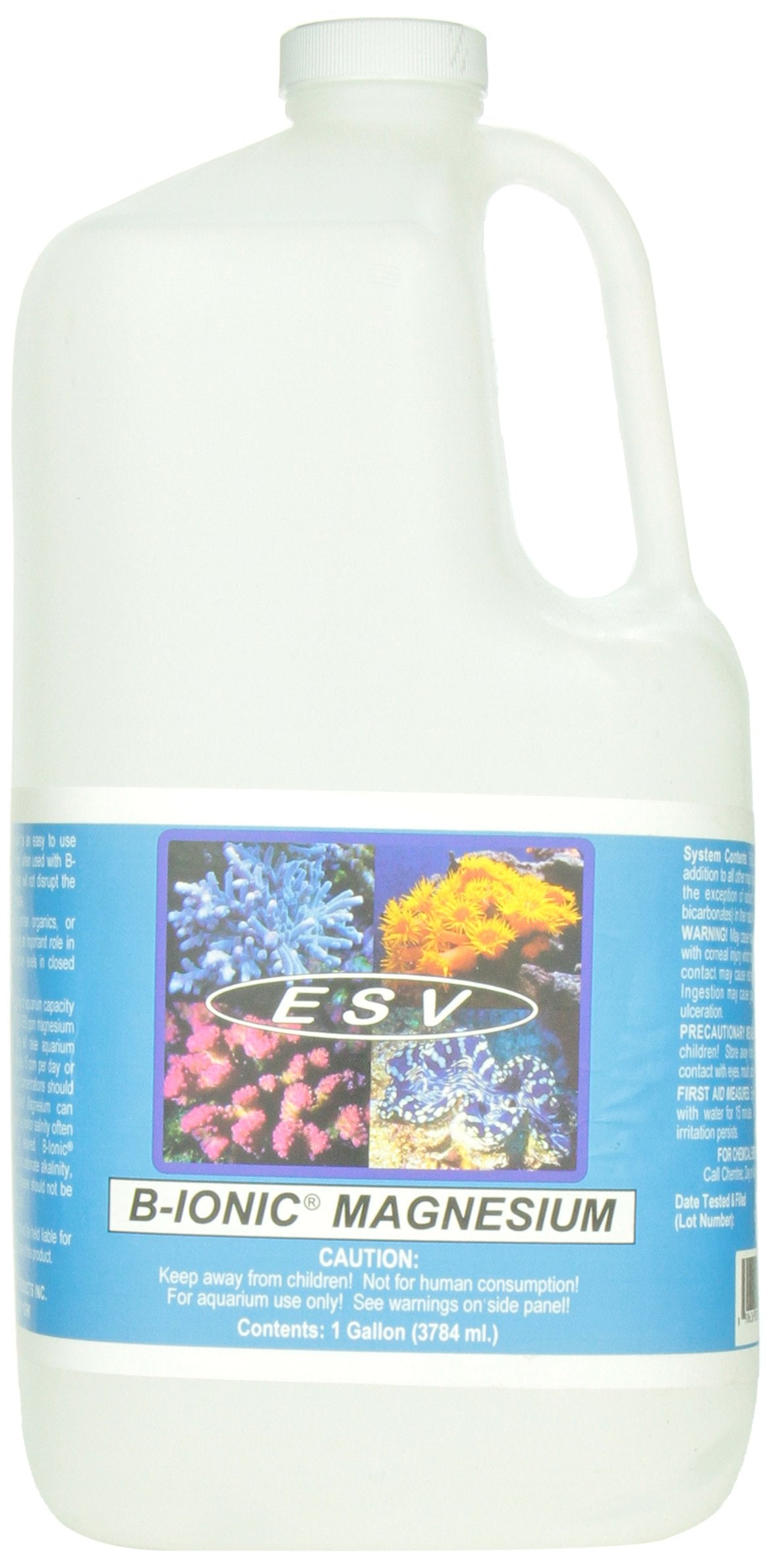 ESV Aquatics B-Ionic Magnesio derramando de botella para uso en acuarios marinos.