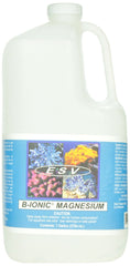 ESV Aquatics B-Ionic Magnesio derramando de botella para uso en acuarios marinos.