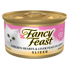 Fancy Feast, corazones-pollo-higado en salsa, sabor delicioso para gatos adultos.