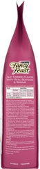 Textura crujiente de bocados con Fancy Feast Filet Mignon para masticar.