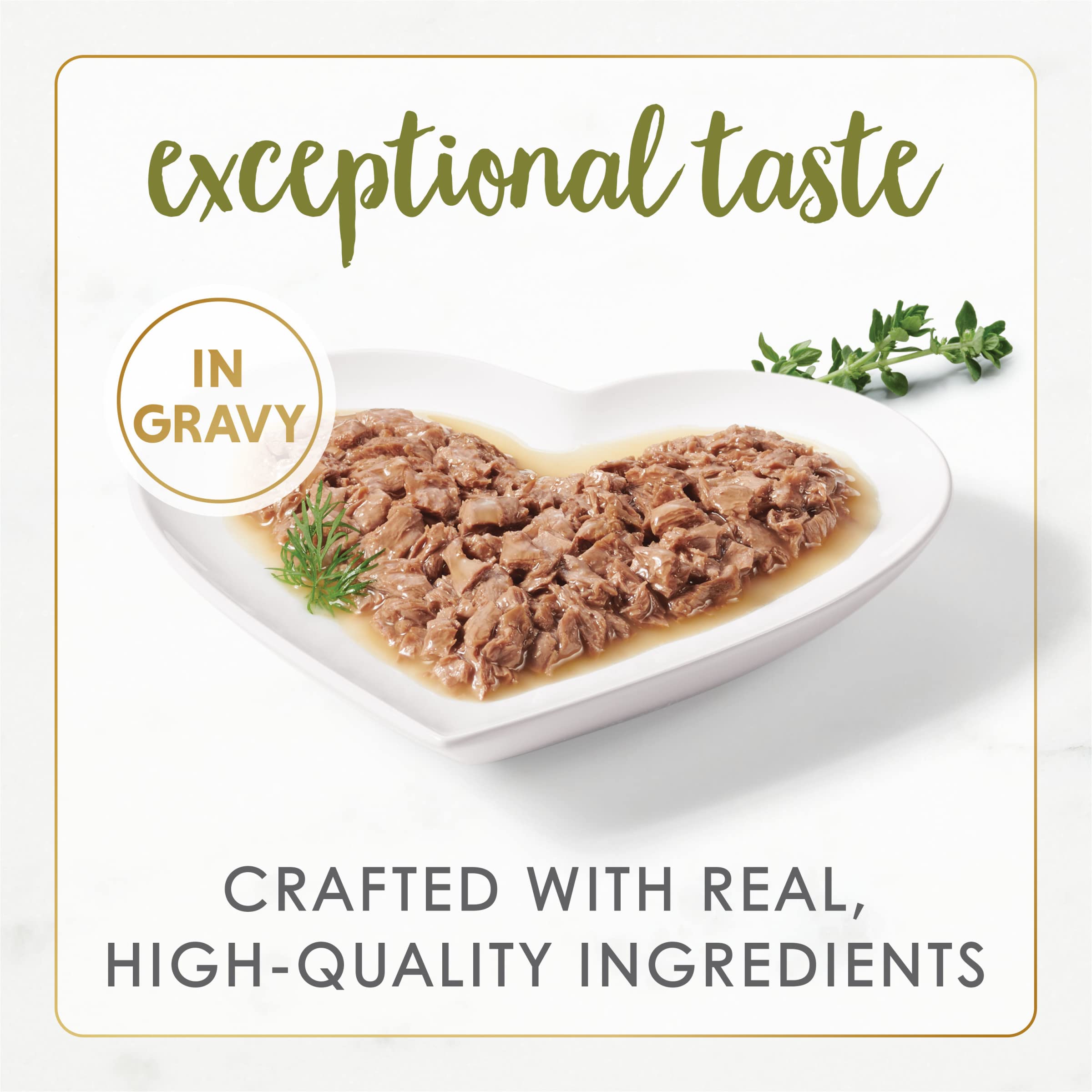 Fancy Feast Gourmet Naturals: salsa suave en lata con pollo para gatos.
