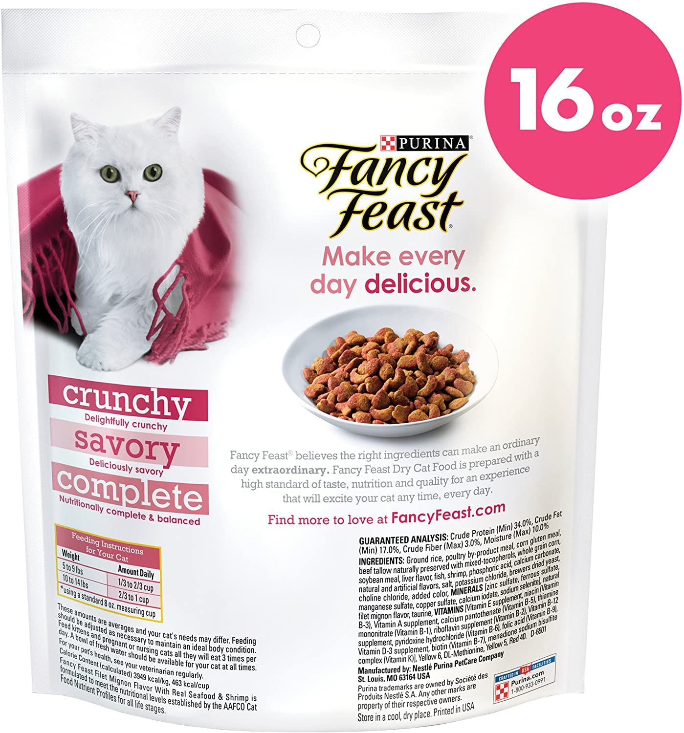 Textura recubierta y horneada de Fancy Feast Gourmet Oro Filete Mignon para gatos.