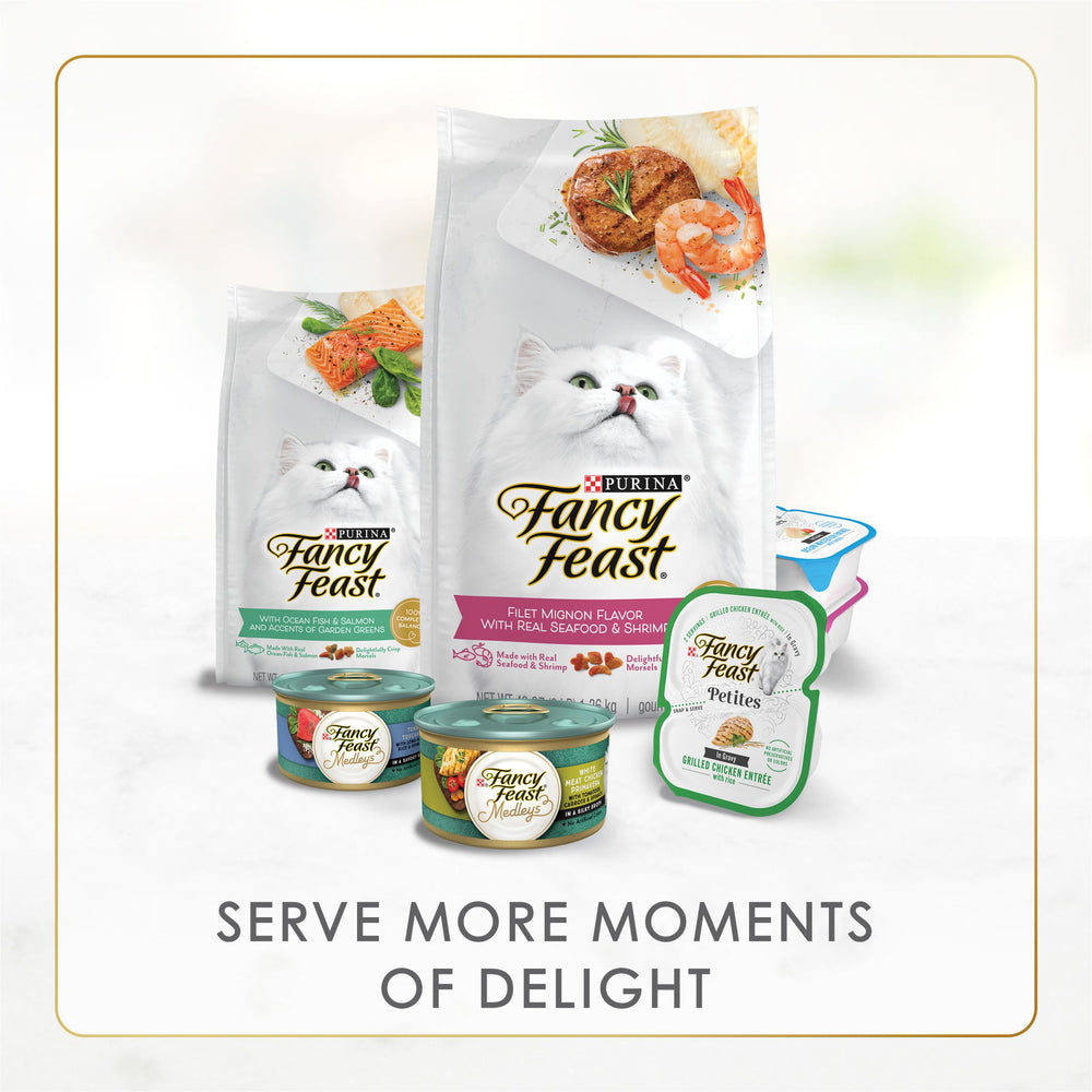Latas Fancy Feast Senior listas para servir.