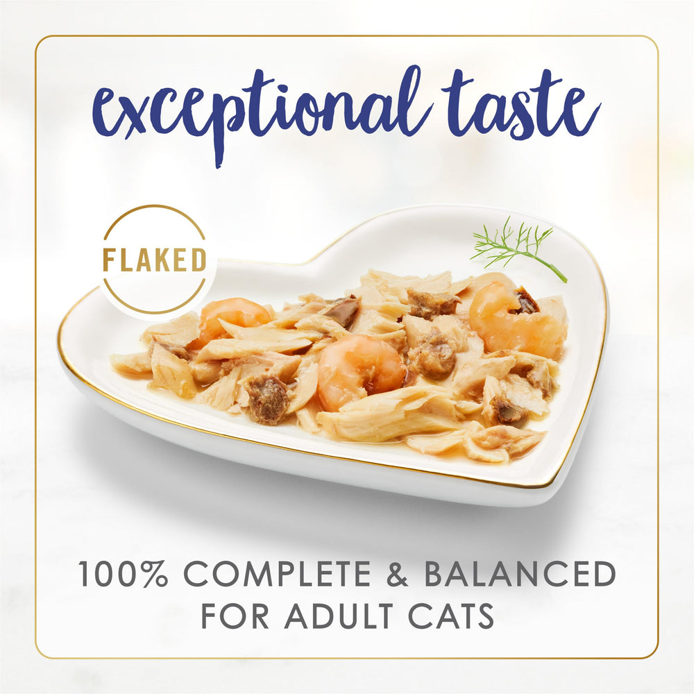 Fancy Feast textura desmenuzada: presentación atractiva para degustación de gatos.