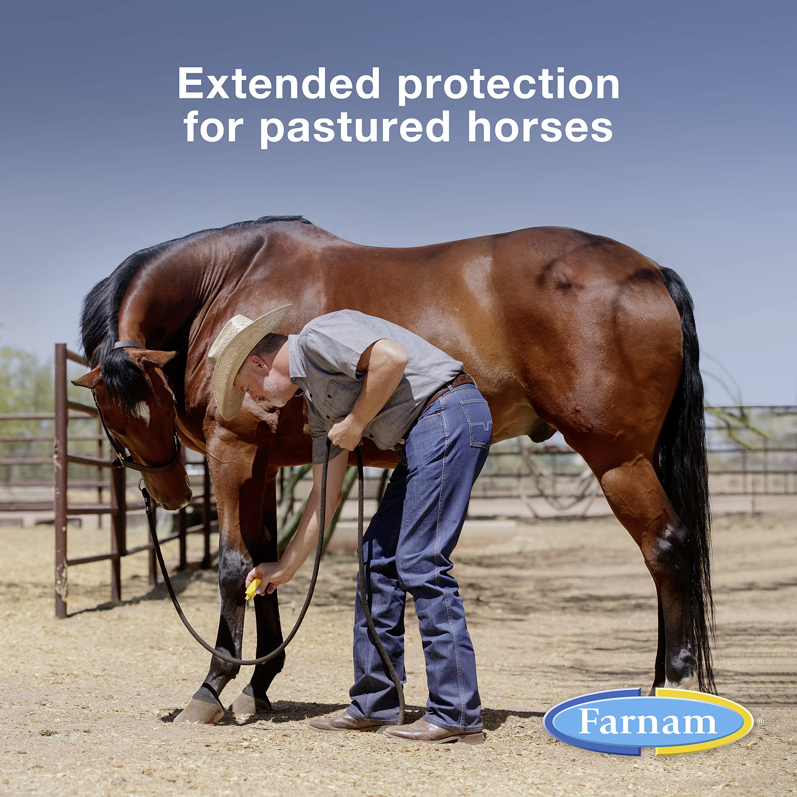 Farnam Equi-Spot resiste sudor y lluvia para protección sostenida.