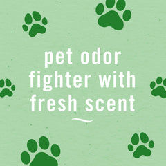 Febreze Air Mist combat les odeurs d’animaux pour un espace plus propre.
