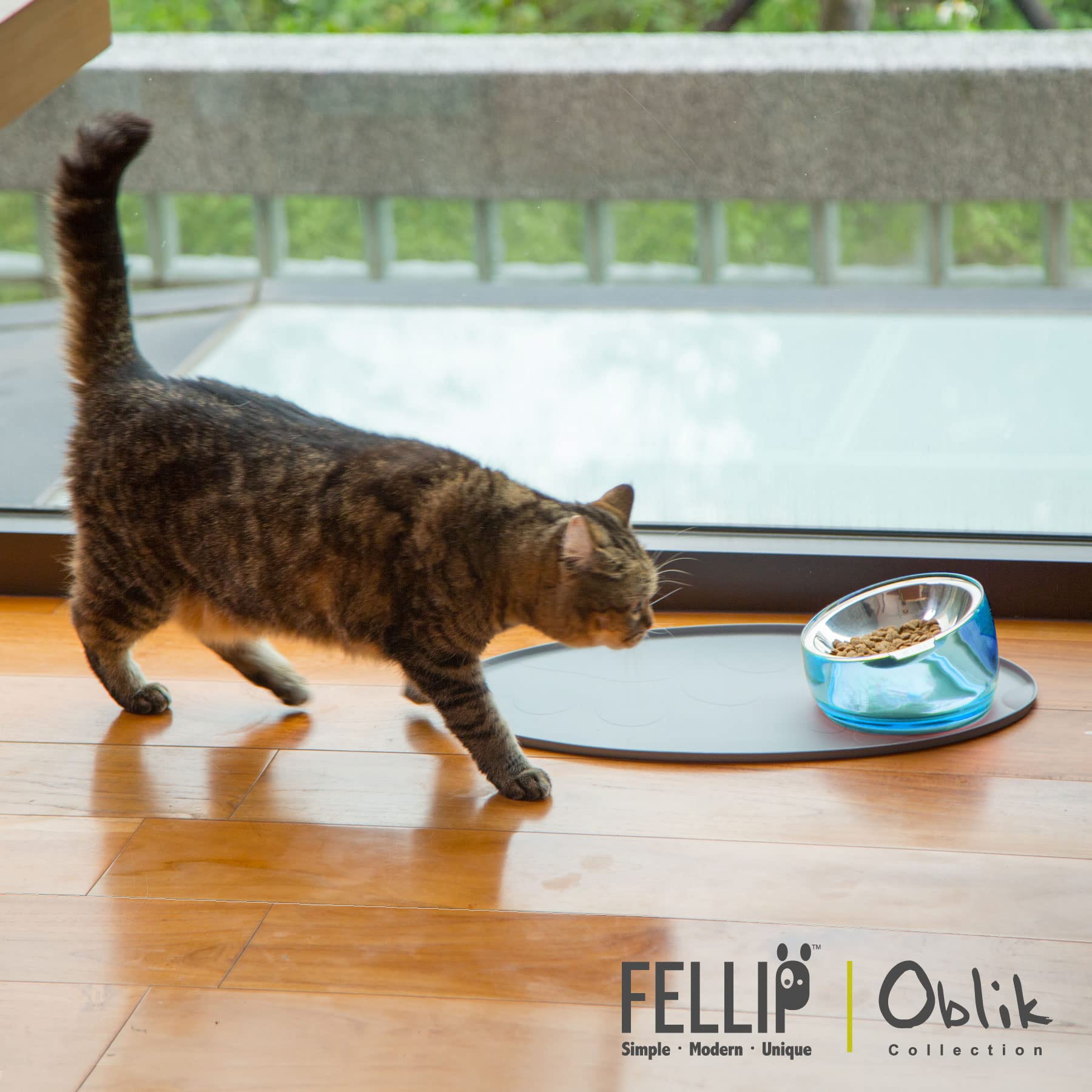 Felli Oblik: plato ovalado mantiene la comida centrada para evitar derrames.
