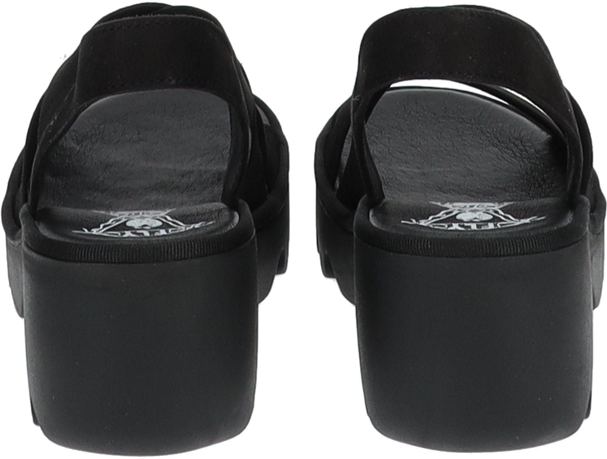 Suela de goma flexible en Fly London Taji502, adherencia y comodidad