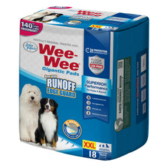 Tapete Wee-Wee de Four Paws con guardia de derrames en cuatro lados para seguridad del suelo.