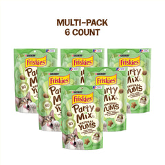 Friskies gato disfrutando catnip: sabor atrayente para premiar momentos.