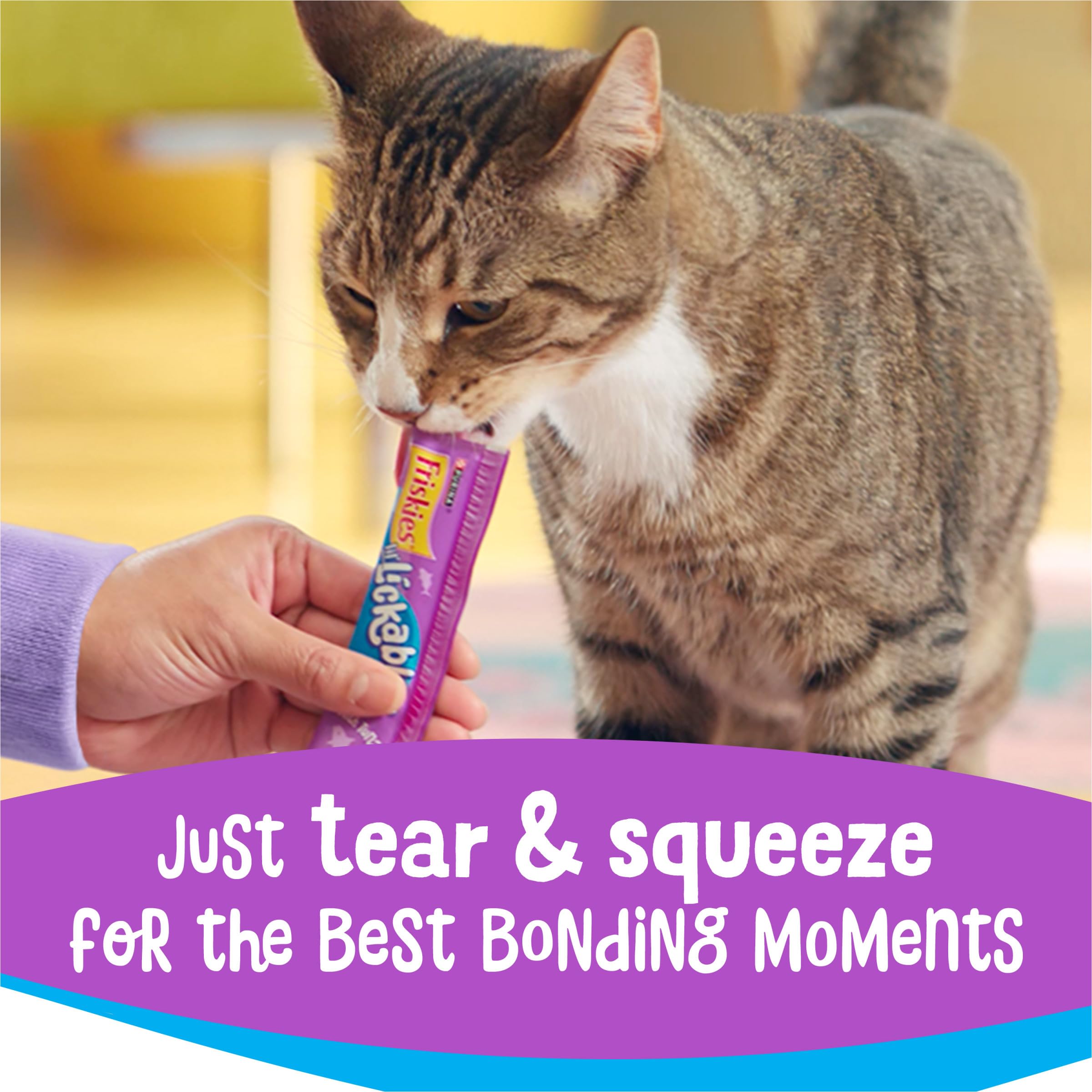 Friskies Lil’ Lickables, merienda rápida en tubo para gatos
