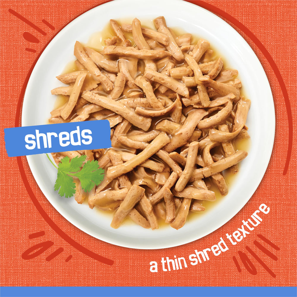 Friskies Shreds salsa jugosa añade humedad y sabor a cada bocado.