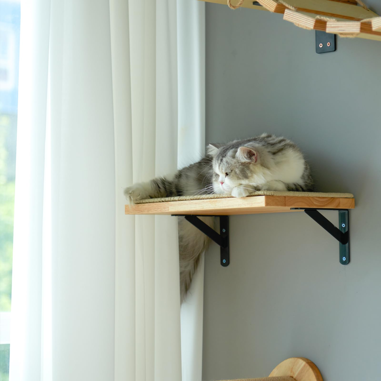 Percha de gato para dormir y jugar gracias a FUKUMARU