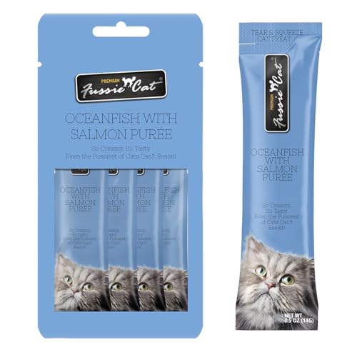 Fussie Cat puré mar océano salmón en bolsas individuales para cuatro porciones.