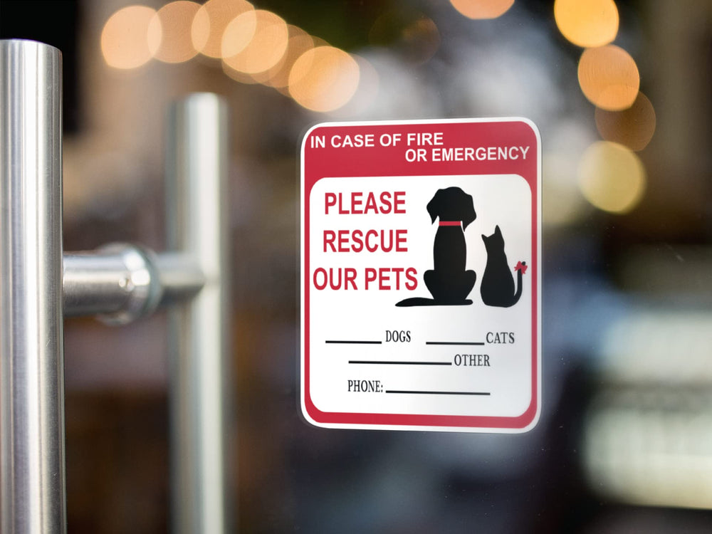 Señal de emergencia para mascotas de Generic en puerta de vivienda