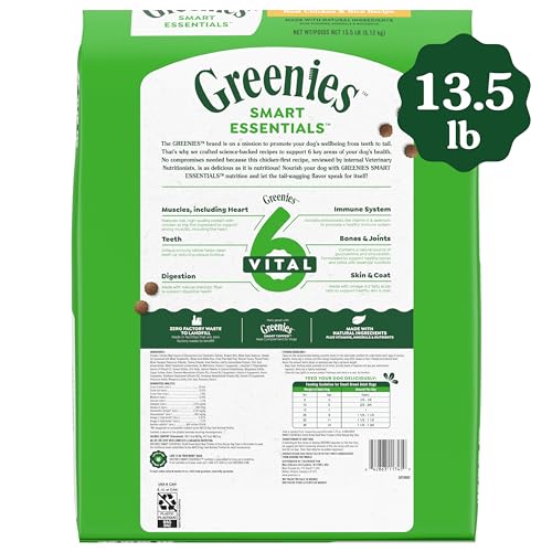 Greenies Smart Essentials para razas pequeñas, imagen 2, sabor natural a pollo que invita a comer.