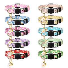 Guiqulai collar gato floral con campana: seguridad y estilo para uso diario.