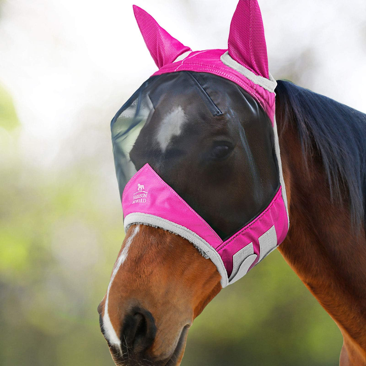CareMaster Pro de Harrison Howard: máscara luminosa para caballo con protección UV y orejas.