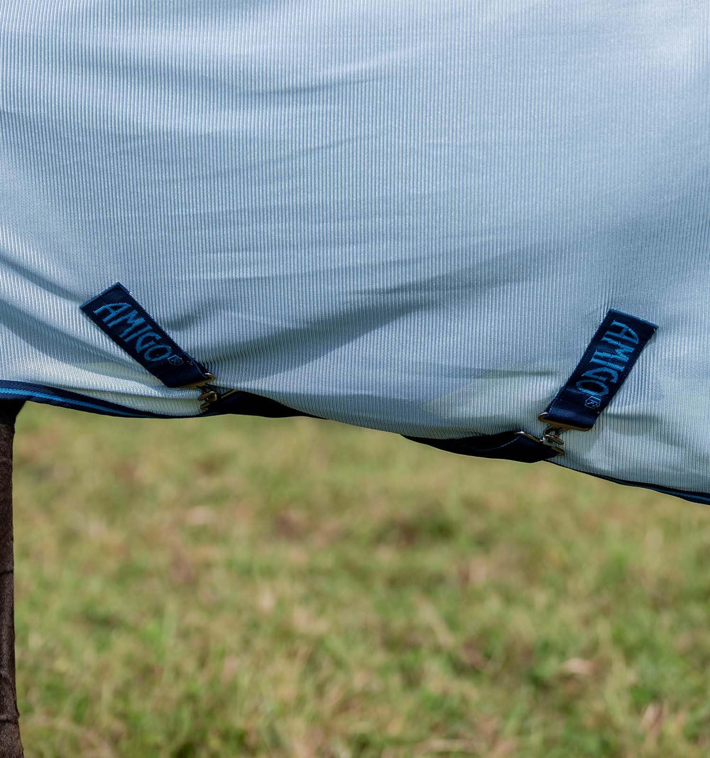 Horseware Amigo Bug Rug, cierre frontal doble para ajuste seguro.