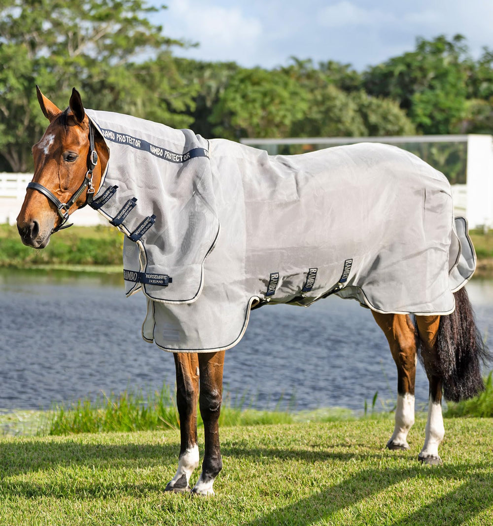 Protector integrado de Horseware, frontal: protección contra moscas y sol.