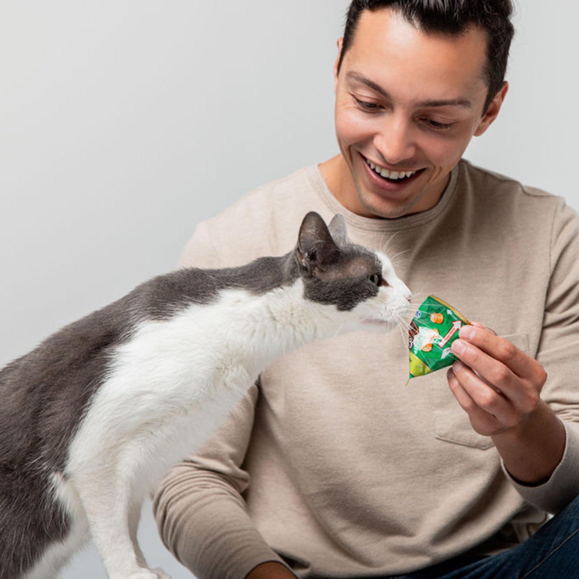 INABA Churu Fun Bites 69% humedad para hidratación del gato