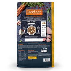 Trozos deshidratados y croquetas crujientes de Instinct Raw Boost