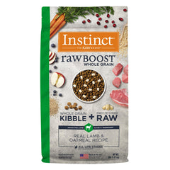 Instinct RawBoost mezcla crujiente y cruda, textura atractiva para mayor palatabilidad.