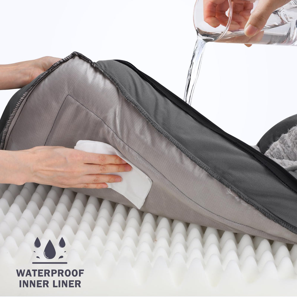 La cama INVENHO para perros XL con forro impermeable protege la espuma.