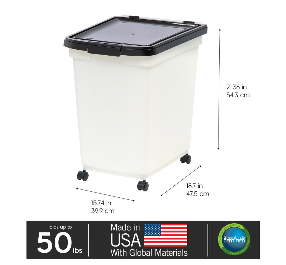 Ruedas desmontables de IRIS USA permiten mover el contenedor entre áreas.